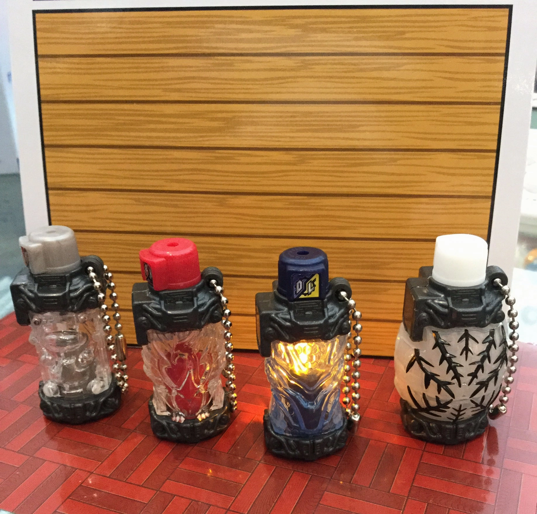 Gashapon Kamen Rider Build Full Bottle Keychain 02 (In Stock) Scandinavian design