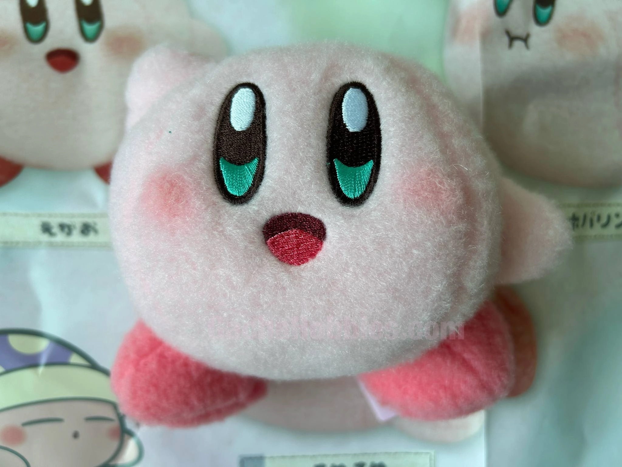 Collector's item Small Soul Hoshi no Kirby Happy Kirby Hand Up Furry Small Plush (In-stock)