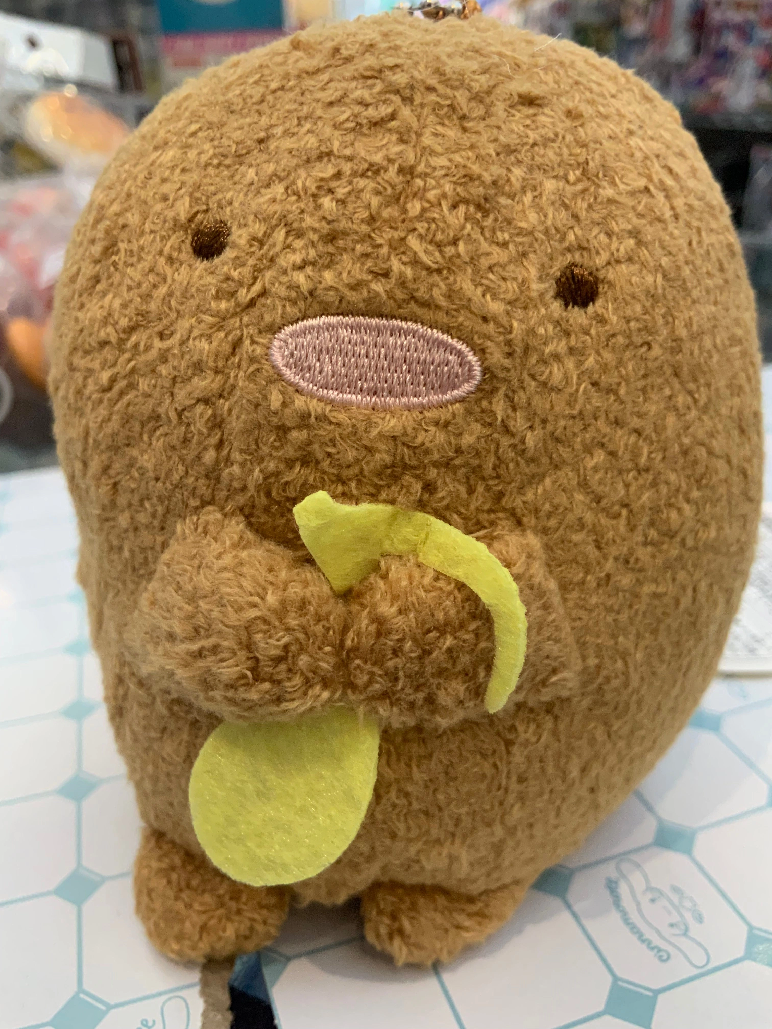 Tiny Purse Astounding Craftsperson Sumikko Gurashi Music Tonkatsu Small Plush Keychain (In-stock)