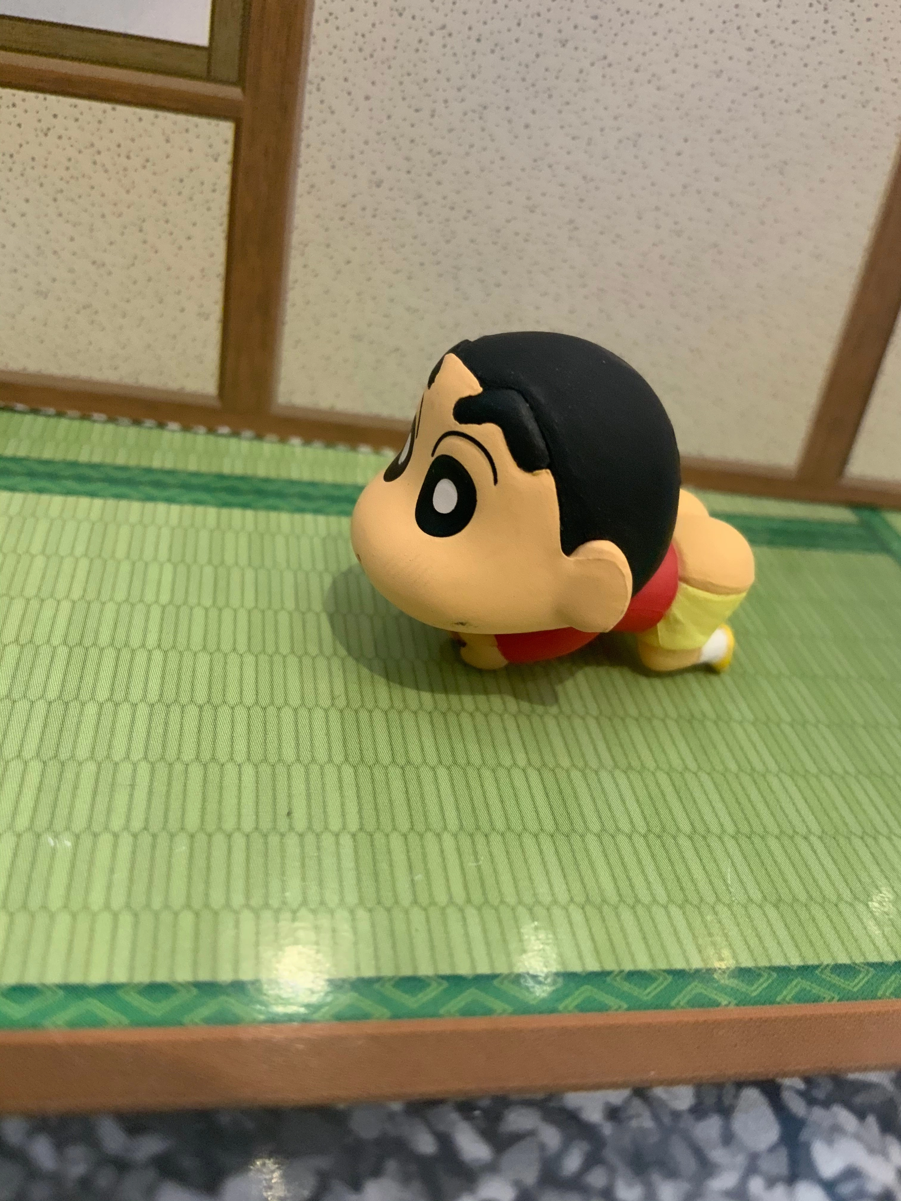 Graduation Gift Seasonal Favorite Hugcot Crayon Shin-chan 2 Cable Figure (In-Stock)
