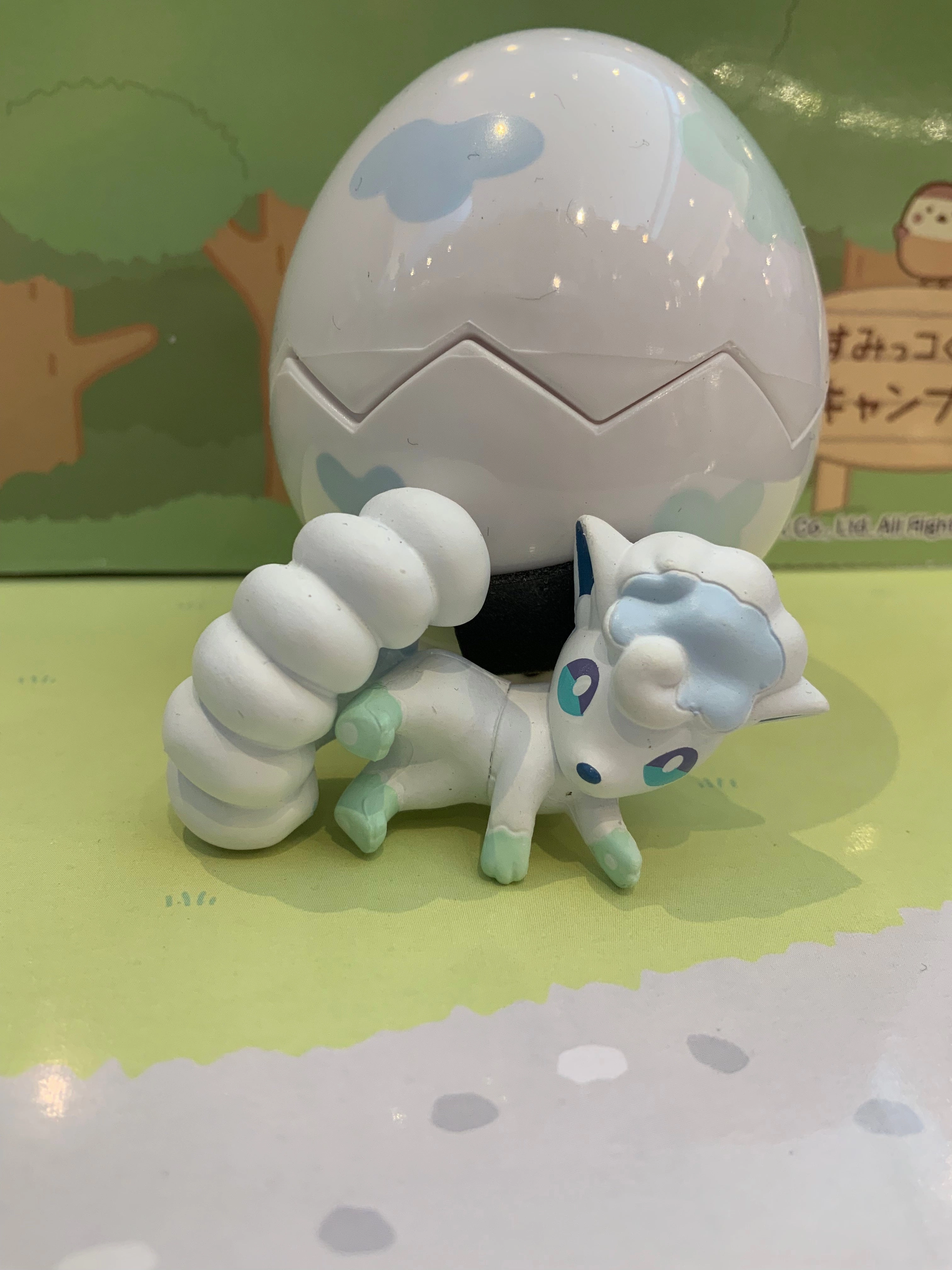 Seasonal Favorite Character Unit Pokemon Egg Shell Figure 4 Pieces Set (In-stock)