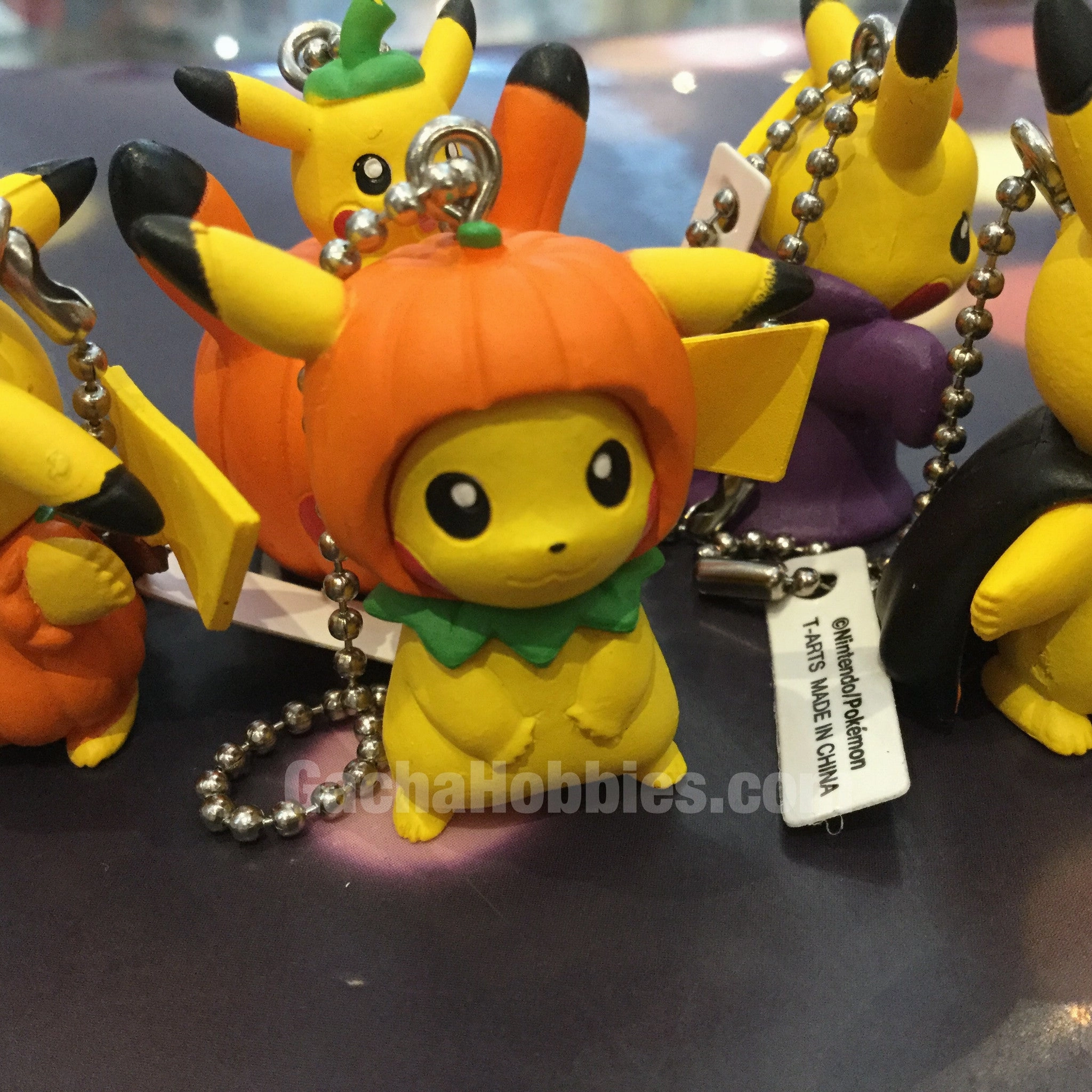 Robot Merchandise Halloween Pikachu with Pumpkin Costumes Keychain Set of 5