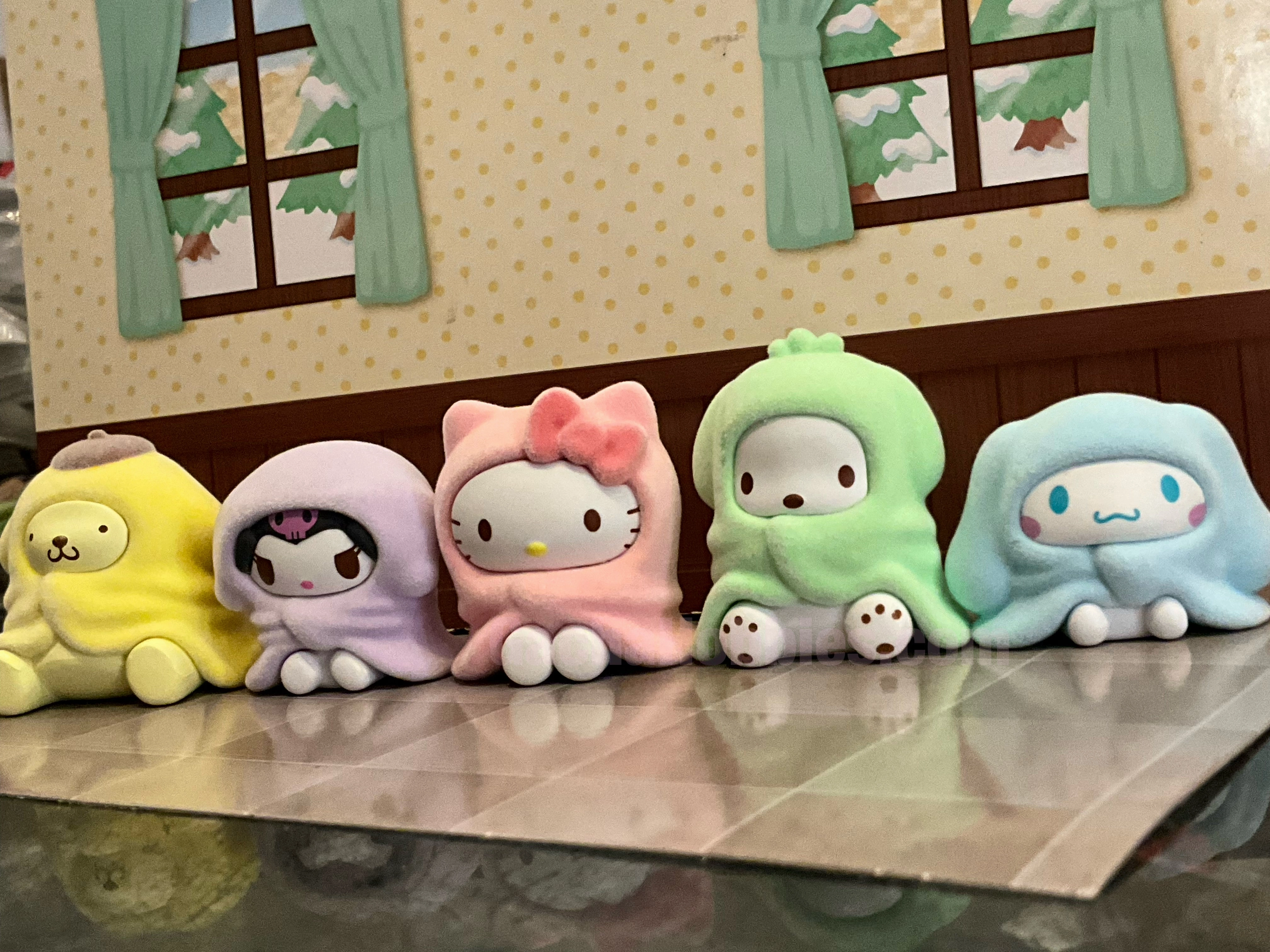 Premium Decor Fantasy Creature Sanrio Characters with Blankets Small Figure 5 Pieces Set (In-stock)