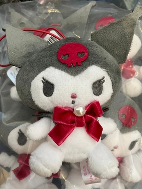 Group Maker Sanrio Kuromi Red Velvet Ribbon Small Plush Keychain (In-stock)