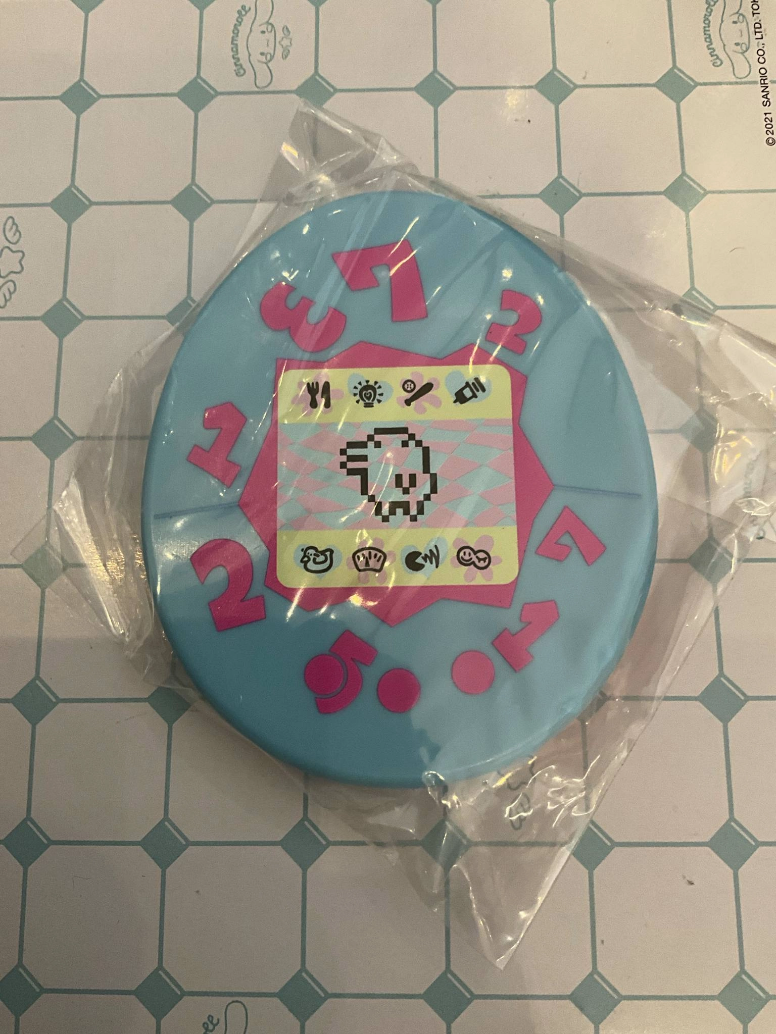 Cute Mascot Film Character Tamagotchi and Friends Colorful Hair Brush 5 Pieces Set (In-stock)