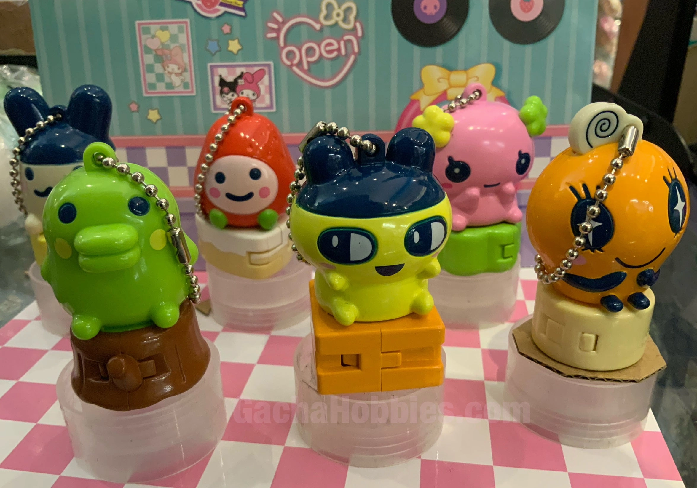 Gaming Product Luxury Decor Tamagotchi Characters Light Up Figure Keychain 6 Pieces Set (In-stock)