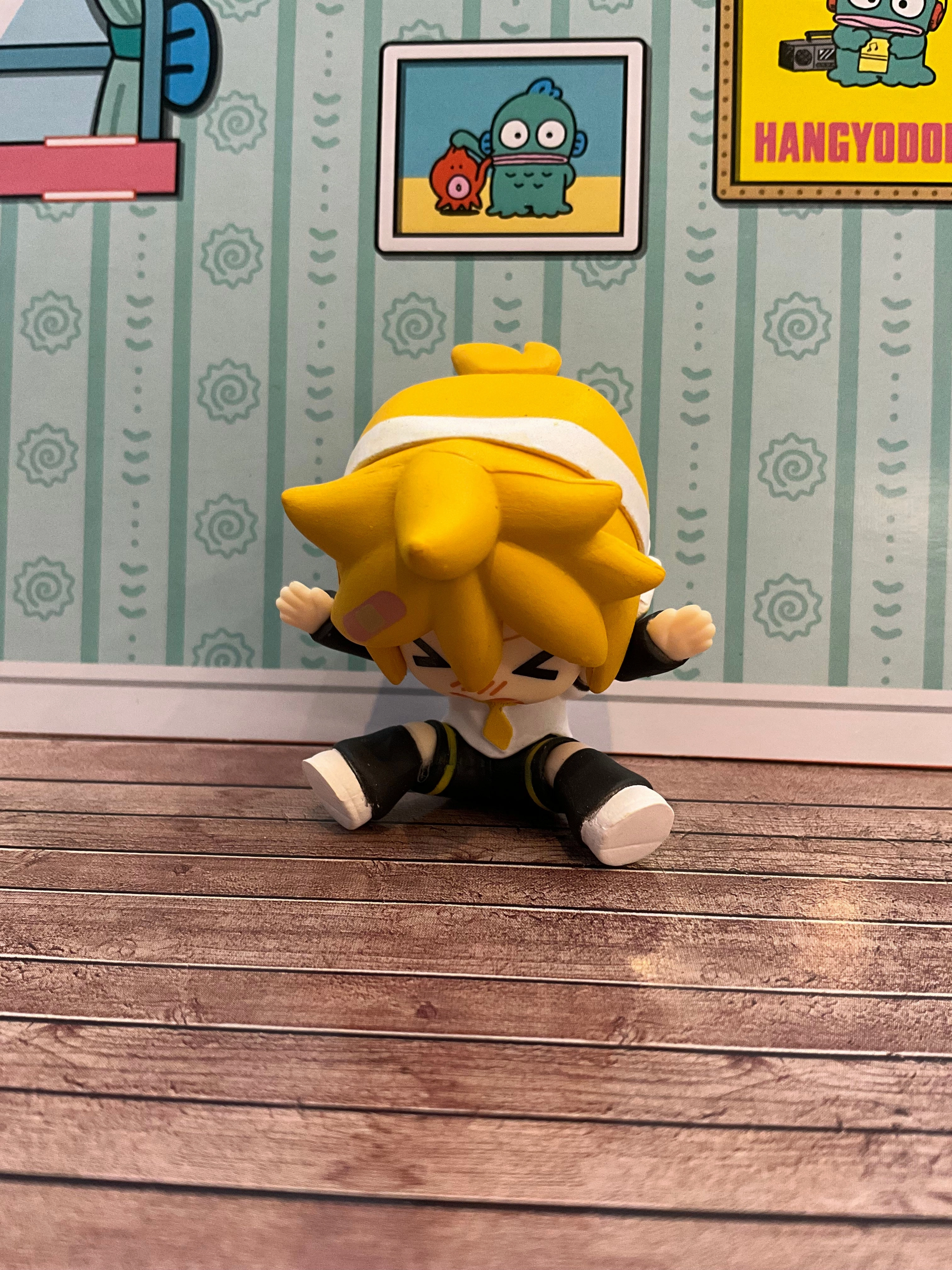 Hobby Collectible Collector's Club Vocaloid Hatsune Miku and Friends Slipped on the Ground Small Figure 4 Pieces Set (In-stock)